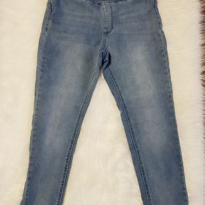 Ladies DG2 by Dianne Gilman Jennings.